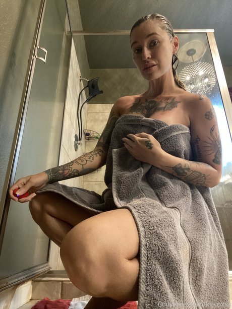 Kleio Valentien