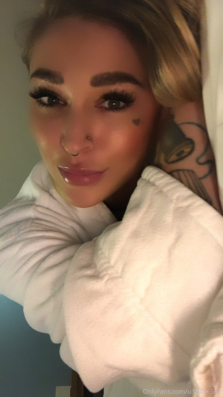 Kleio Valentien