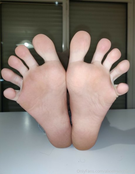 Alicefrenchfeet