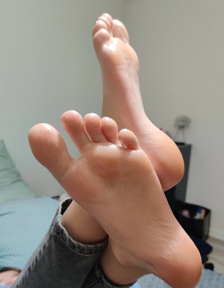 Alicefrenchfeet