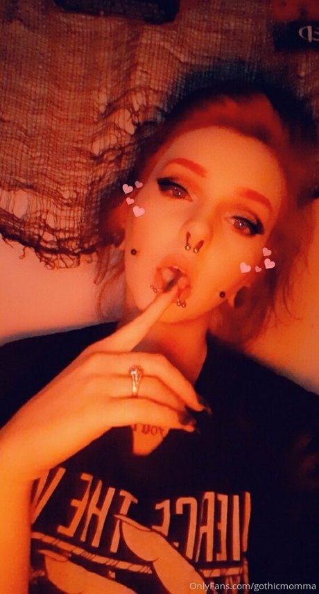 Gothicmomma