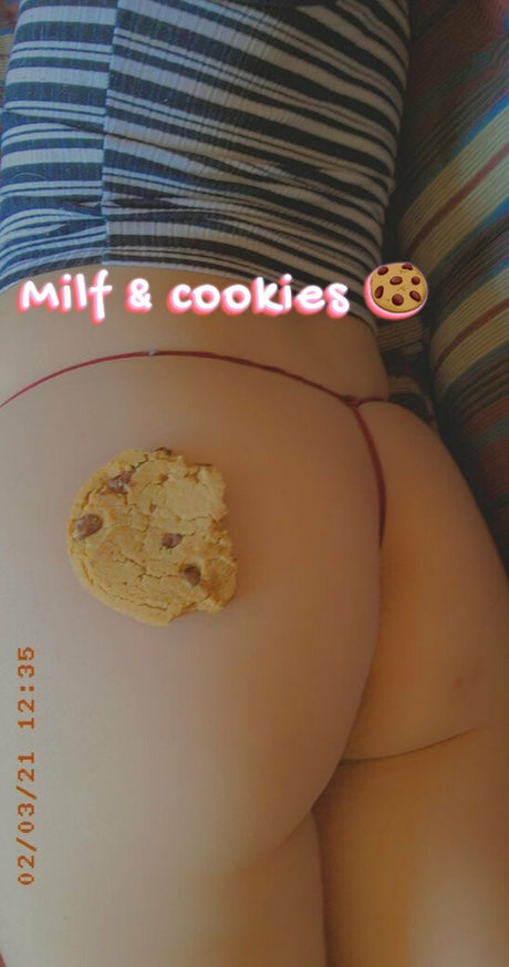 Yourfavoritecanadianmilf