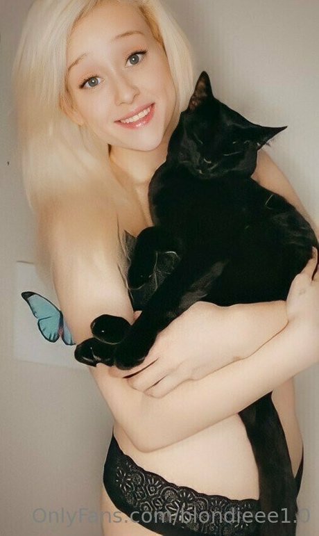 Blondieee10
