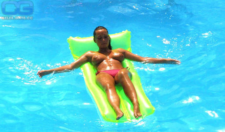 Lucinda Rhodes Flaherty