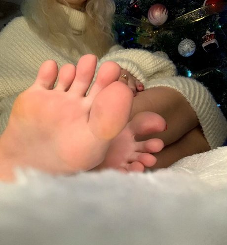 Pitzyfeet1