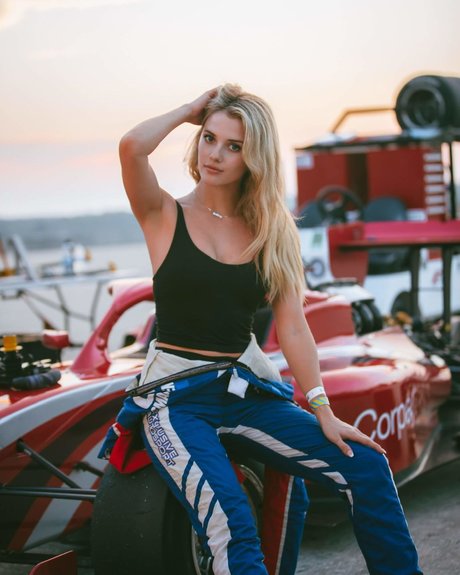 Lindsay Brewer