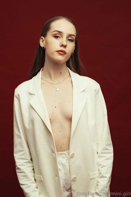 Mini Girl18