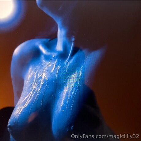 Magiclilly32