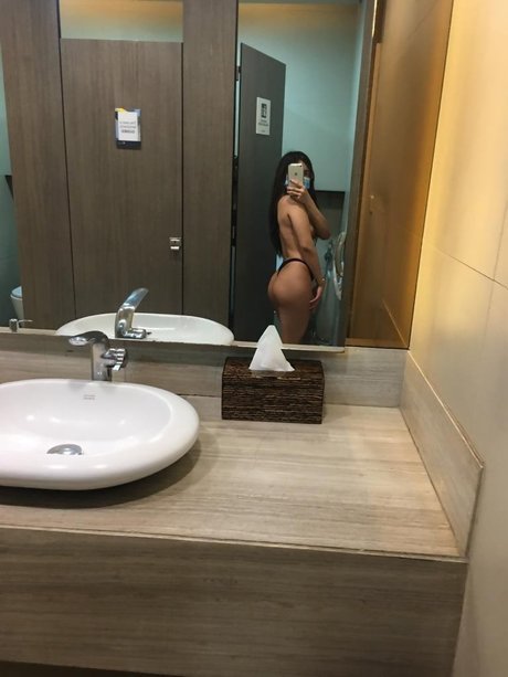 Tinyasiandoll18