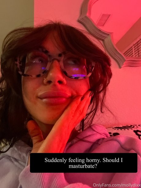 Molly Dixx