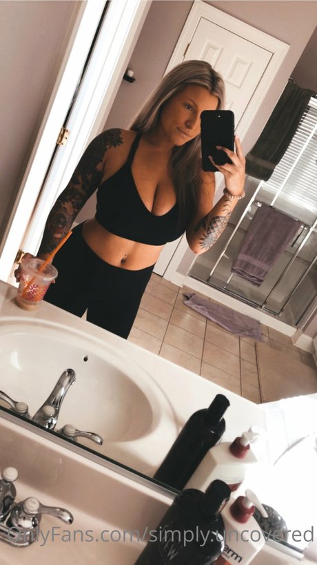 Simplyuncovered Jessie P