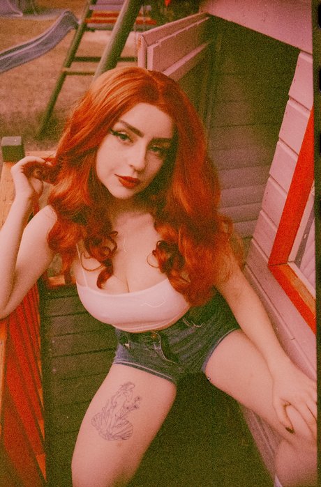 Cherrievelvet Cherrie