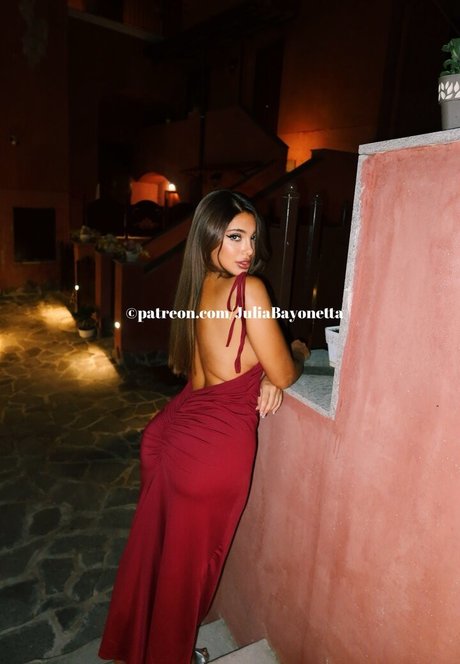 Julia Bayonetta