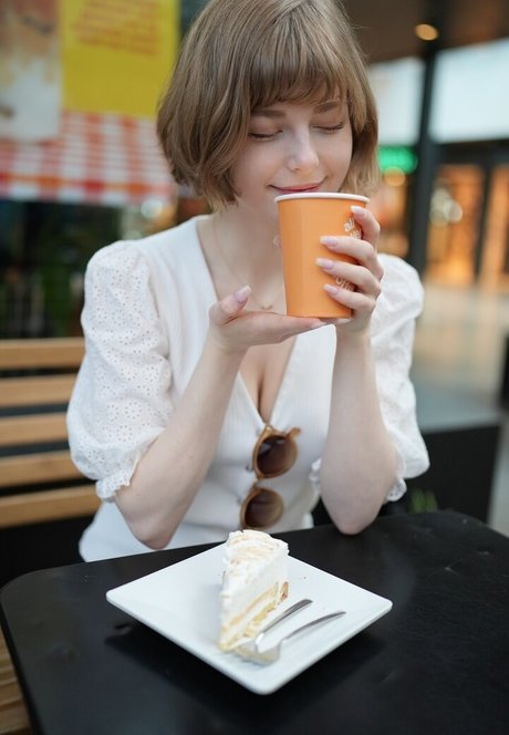 Ella Freya
