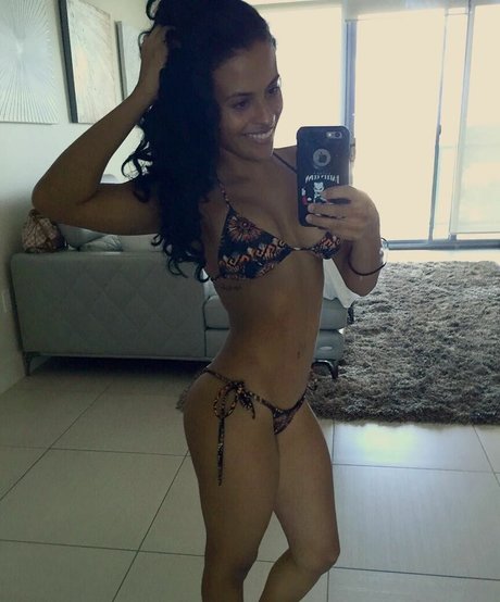 Zelina Vega