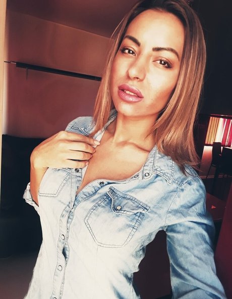 Marinela Adalbertova