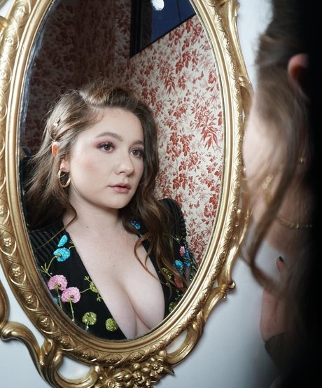 Emma Kenney