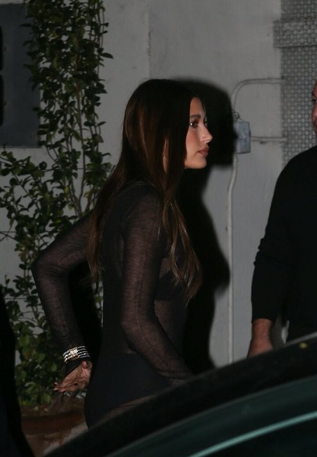 Hailey Baldwin Bieber