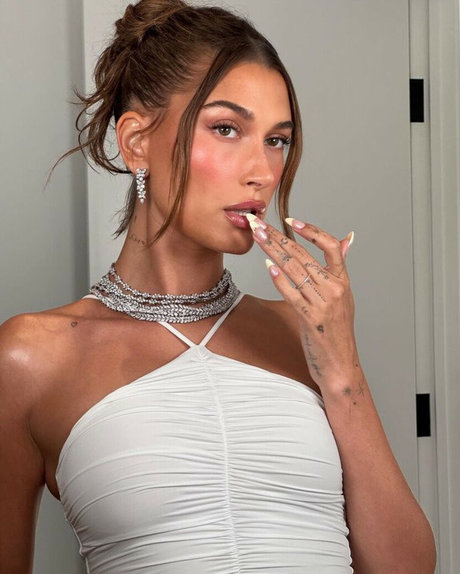 Hailey Baldwin Bieber