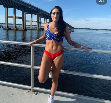 Sonya Deville