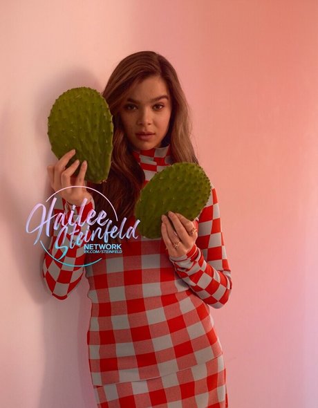 Hailee Steinfeld