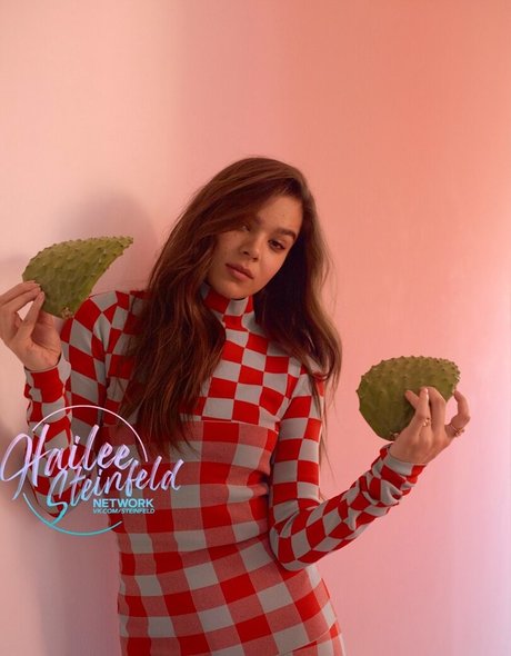 Hailee Steinfeld