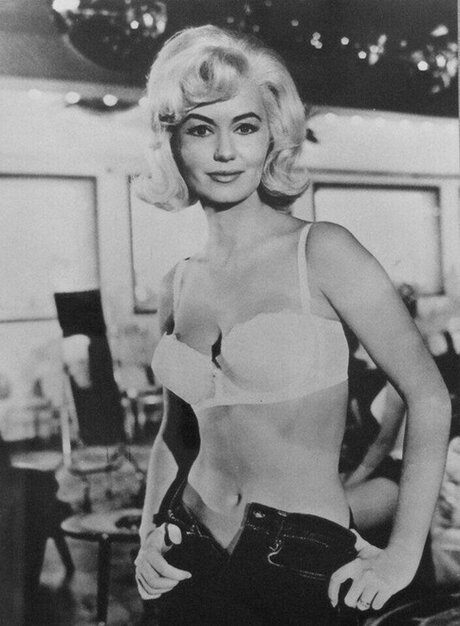 Vintage Sexy Celebs