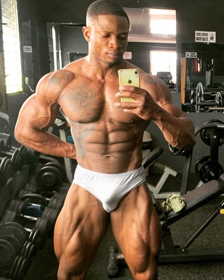 El Negrito Guebo Largo       