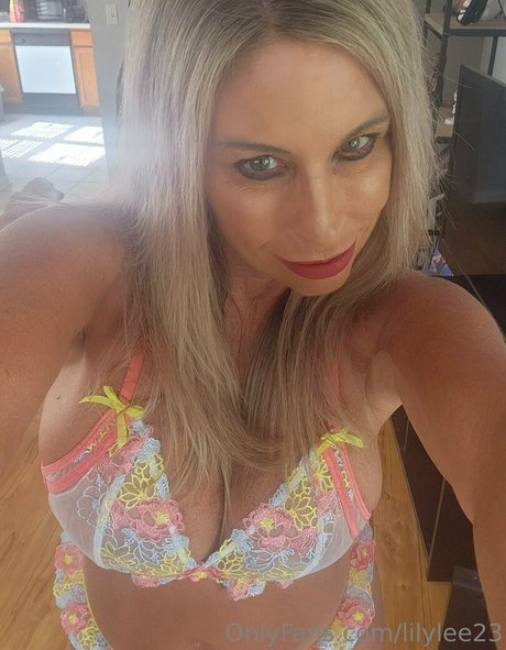 Lilylee23