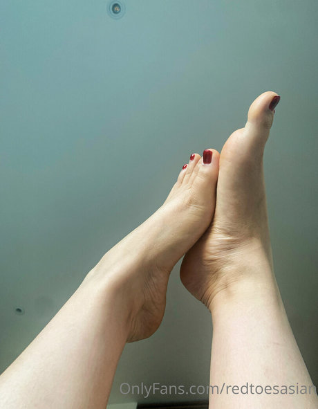 Redtoesasian