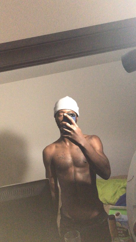 World Tour Tay   nude leaked OnlyFans photo