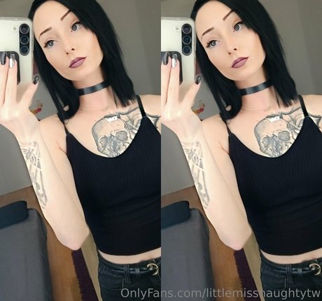 Littlemissnaughtytw