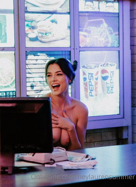 Lauren Summer