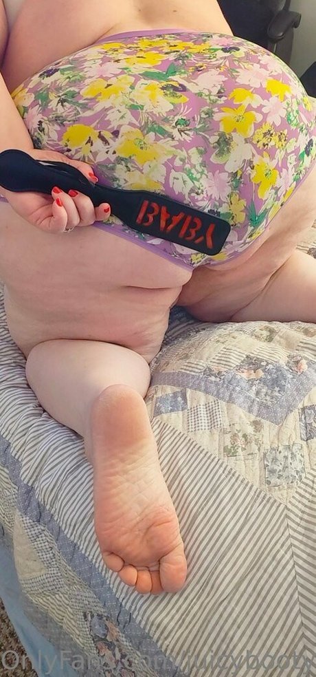 Juicybootybbw
