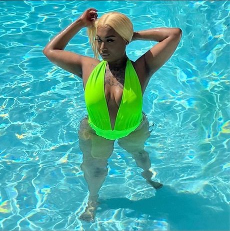 Mim1 H3ndrxx  nude leaked OnlyFans photo