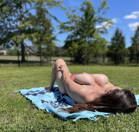 Mollie Peachy Melons