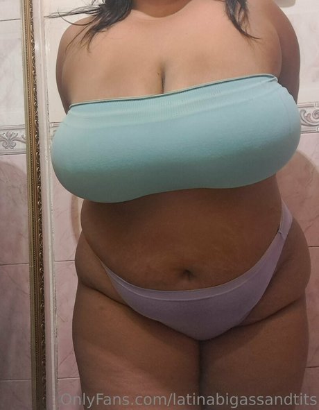 Curvylatinakay1