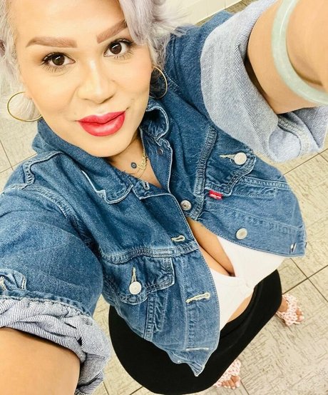 Myra La Chula