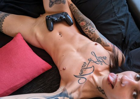 Elinamj  nude leaked OnlyFans photo