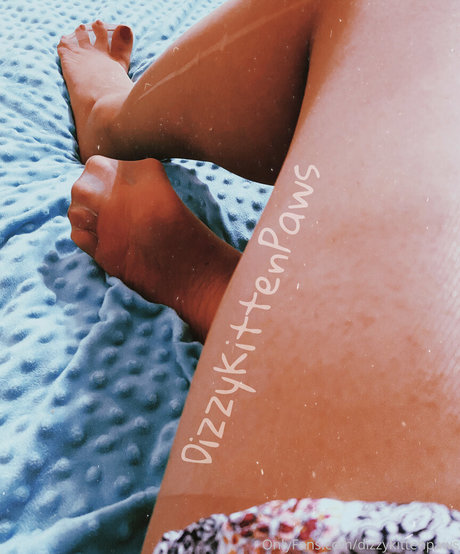 Dizzykittenpaws