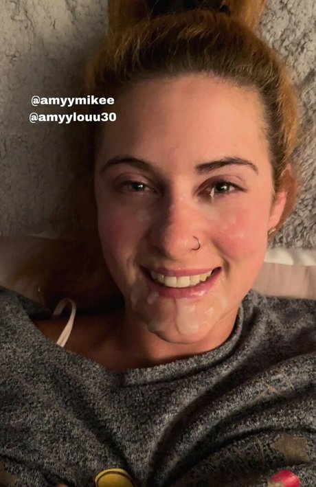 Amyymikee30  nude leaked OnlyFans photo