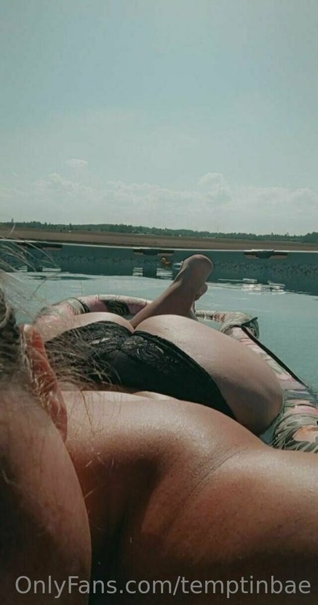 Temptinbae  nude leaked OnlyFans photo