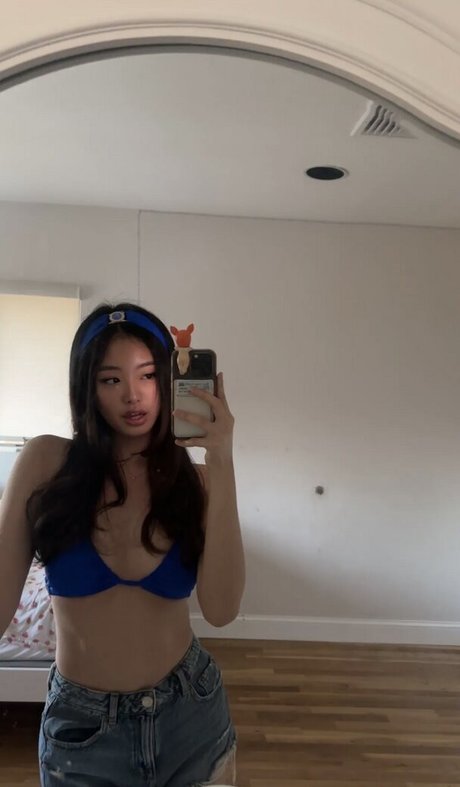 Lizzieekim  nude leaked OnlyFans photo