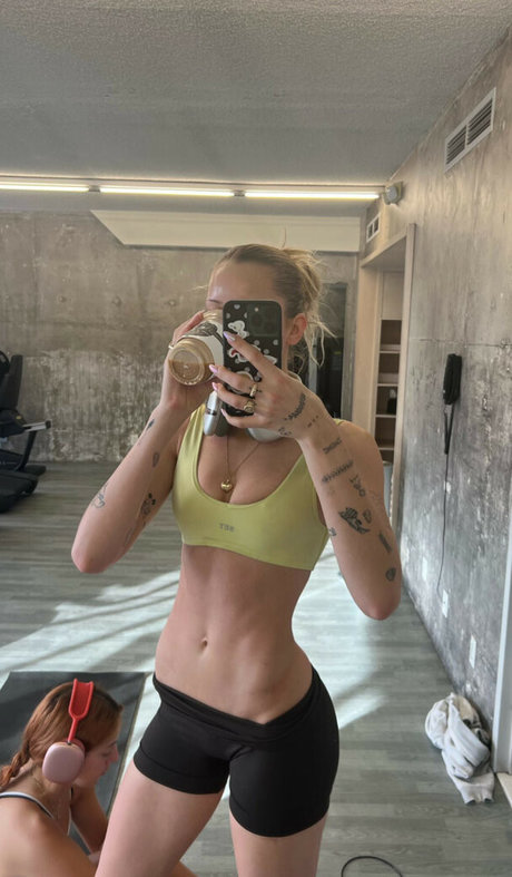 Lindsay Vrckovnik Linmick