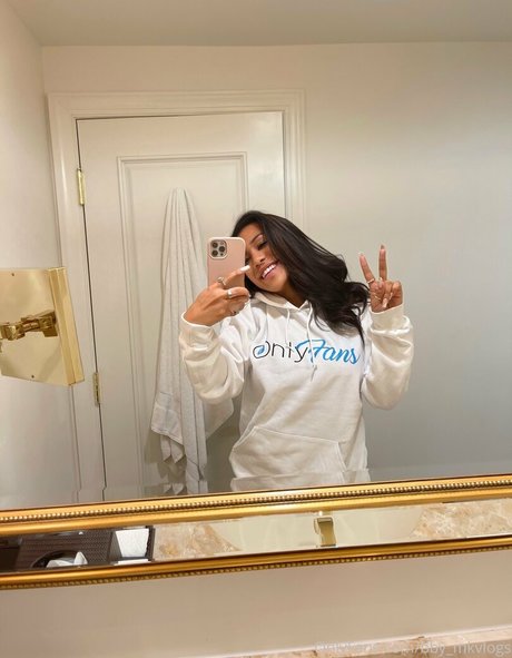 Thatonegirlmikeyvlogs