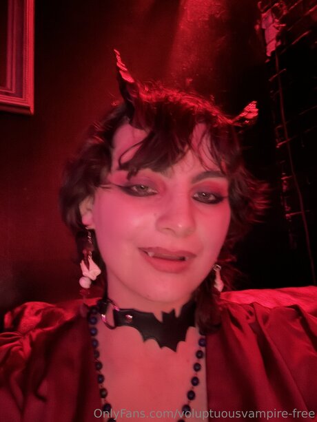 Voluptuousvampire Free