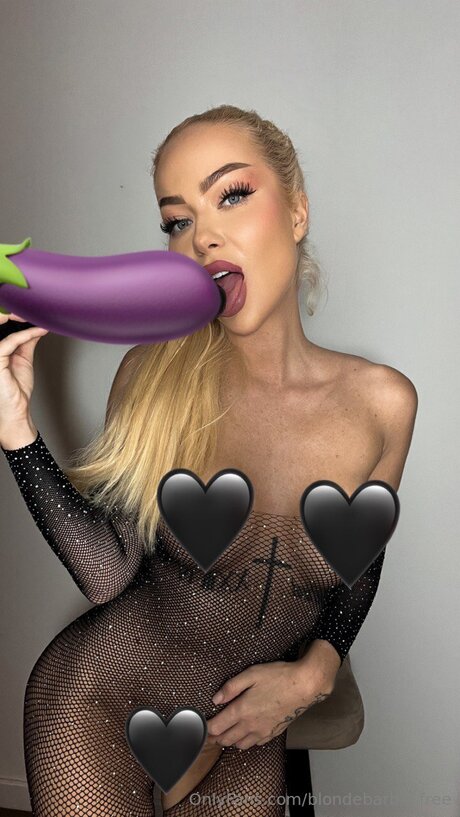 Blondebarbie Free