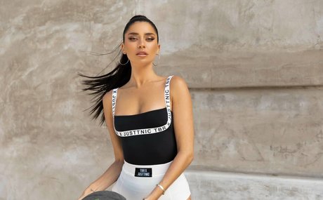 Nicole Williams Justtnic