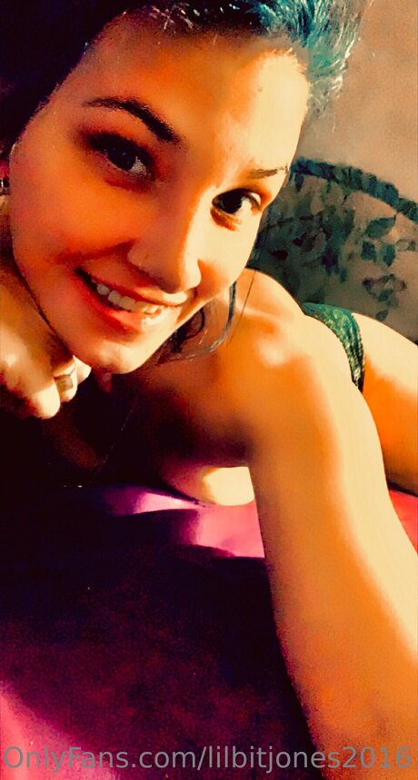 Lilbitjones2016