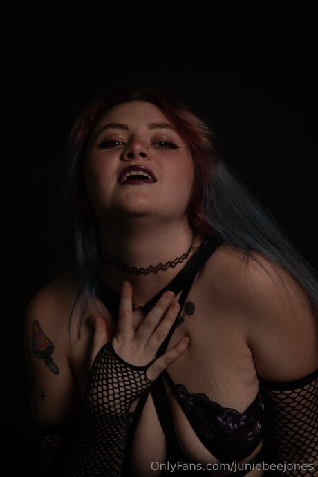 Juniebeejones